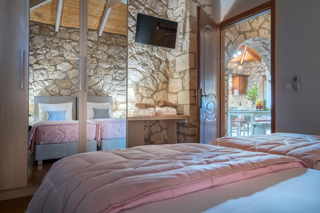 Villa Tramonto With Private Heated Pool, By Zantewize Volímai Exterior photo
