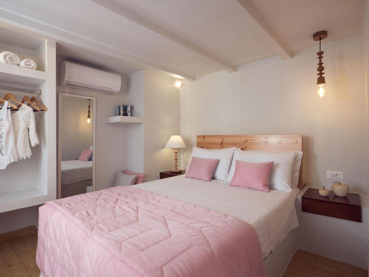 Villa Tramonto With Private Heated Pool, By Zantewize Volímai Exterior photo